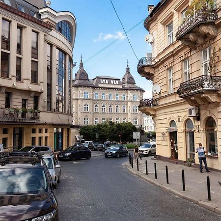 Lovely Apartment On Drahomanova Street Lviv Exterior photo