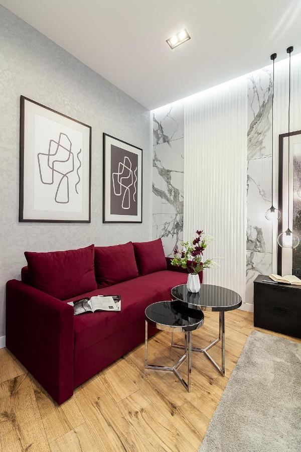 Lovely Apartment On Drahomanova Street Lviv Exterior photo