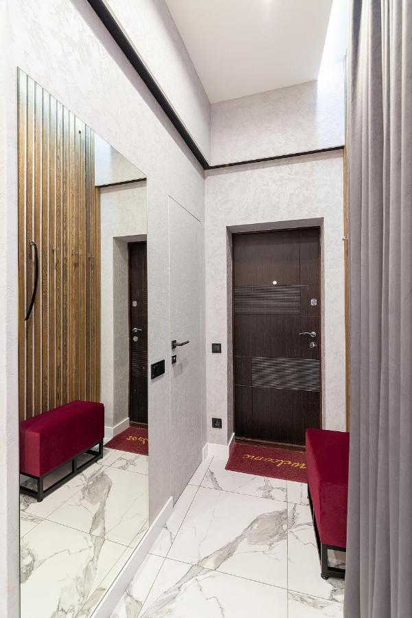 Lovely Apartment On Drahomanova Street Lviv Exterior photo
